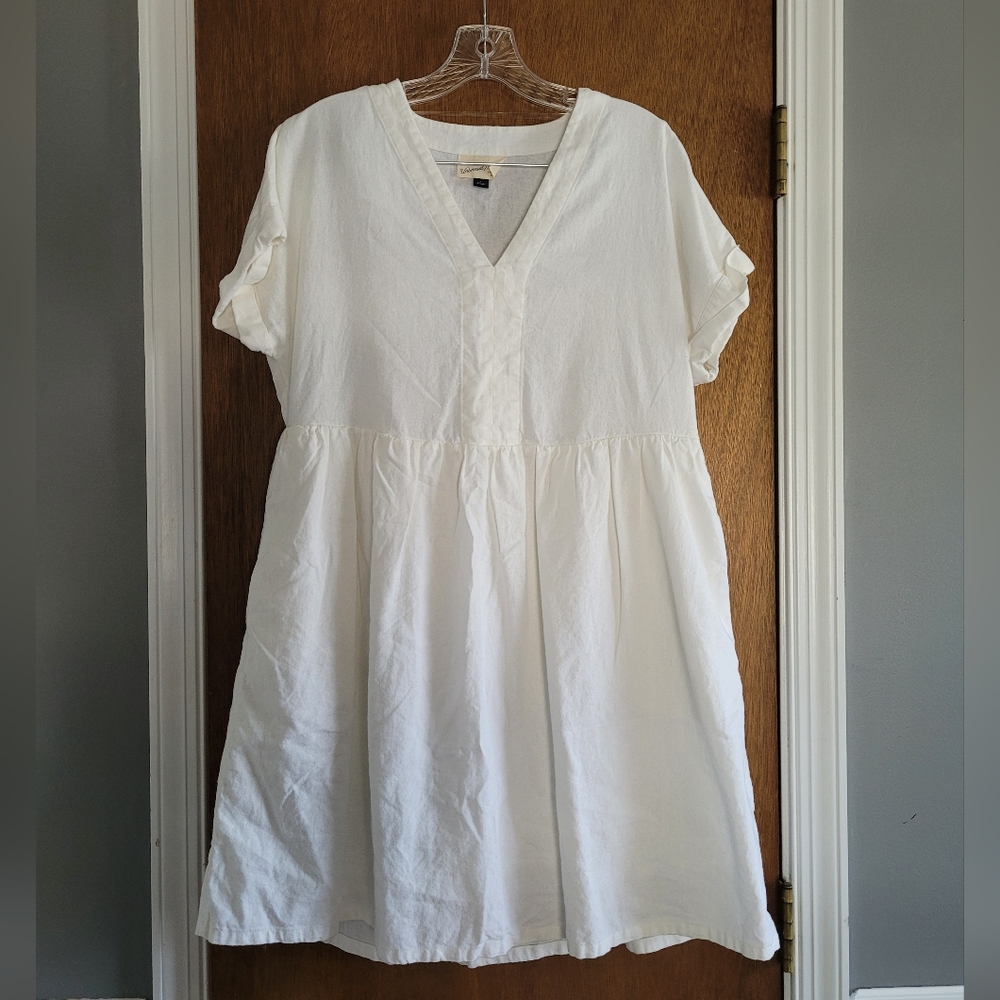 Universal Thread White T-Shirt Dress in size S